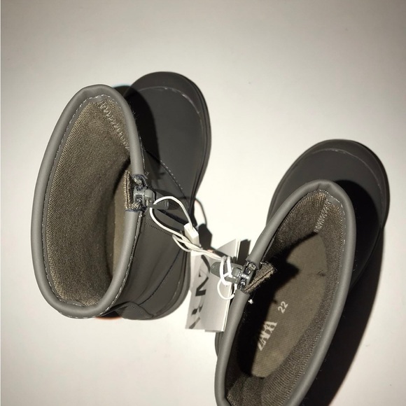 NWT ZARA kids Rubberized Boots - Picture 4 of 6